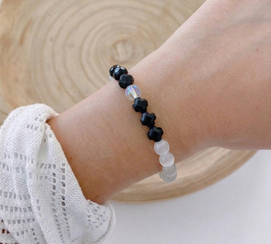 Minimalist Black Clover & White Cat Eye Stone Protection Bracelet